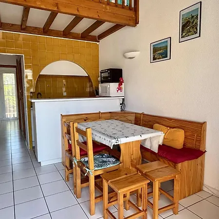 Maison 3 Pieces Mezzanine Dans Avec Piscine 6 Couchages Ar100-052 *